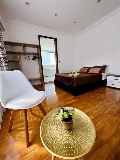 Pereybere White Pearl Holiday home *